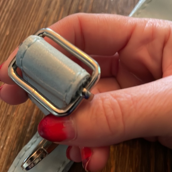 NWOT Vinyl adjustable strap for tote or bag. - Picture 3 of 3